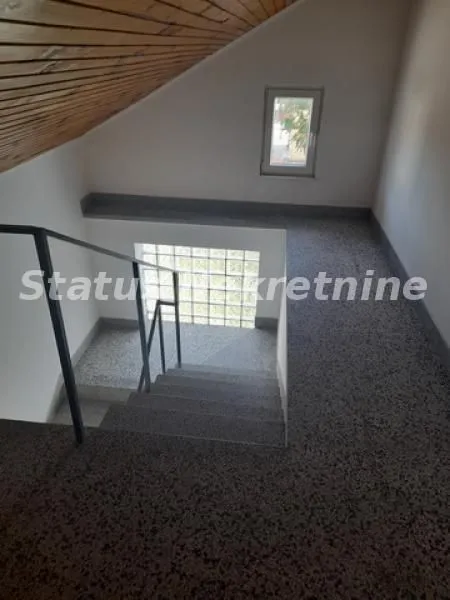 Prodaja, kuća, 250m², Futog, Novi Sad Sve Podlokacije