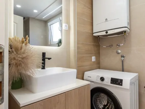 Rent, two bedroom apartment, 64m², Bečići, Budva - image 19