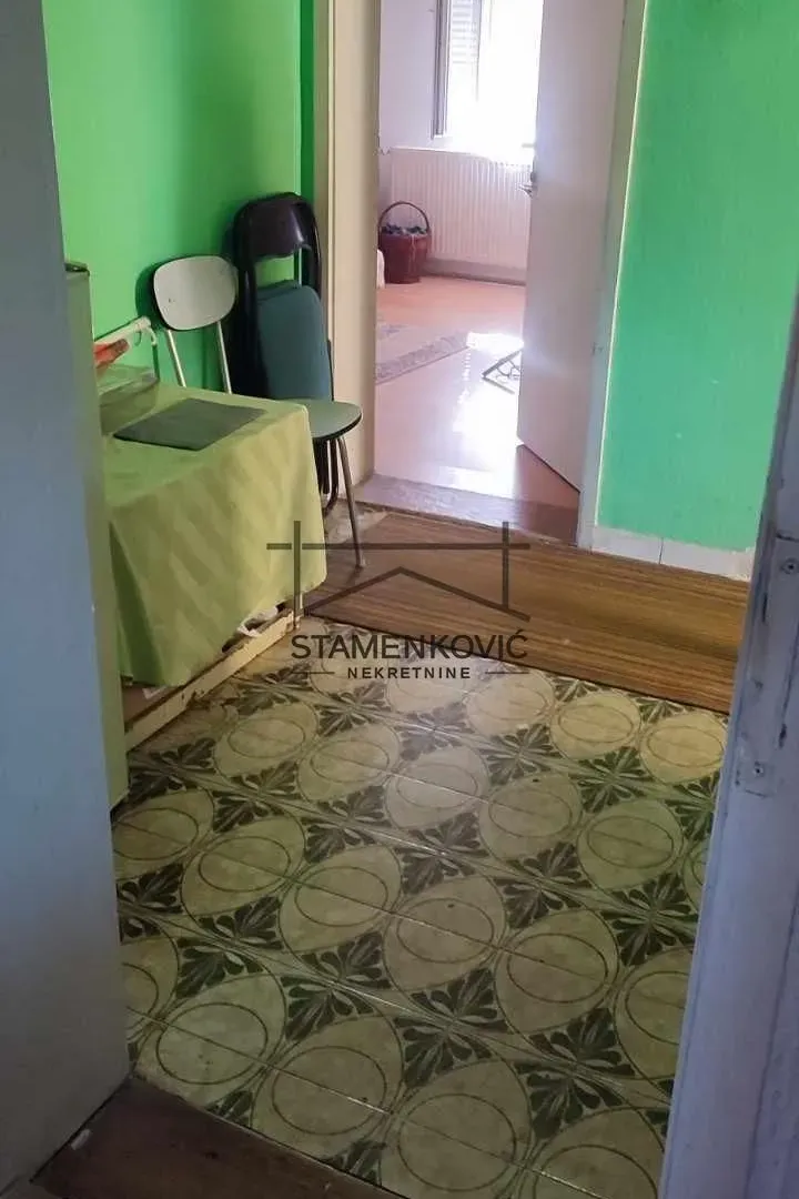 Prodaja, kuća, 330m², Veternik, Novi Sad Sve Podlokacije