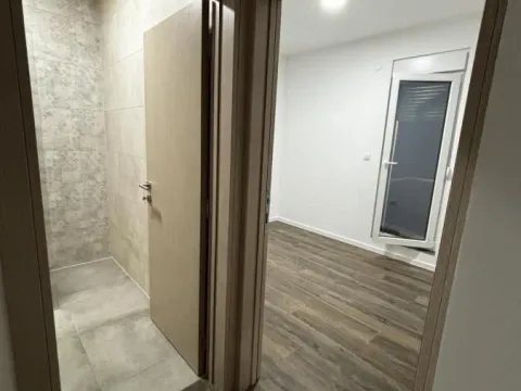 Izdavanje, trosoban stan, 65m², Vidovdansko naselje, Novi Sad Sve Podlokacije - image 9