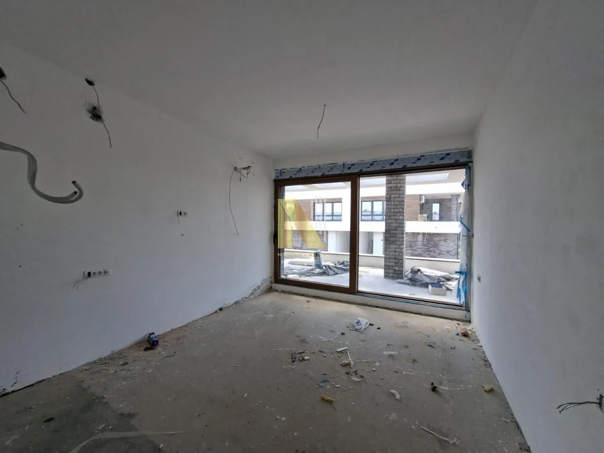 Prodaja, četvorosoban stan, 167m², Sremska Kamenica, Petrovaradin