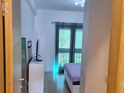 Izdavanje, dvosoban stan, 61m², Pržno, Budva - image 9