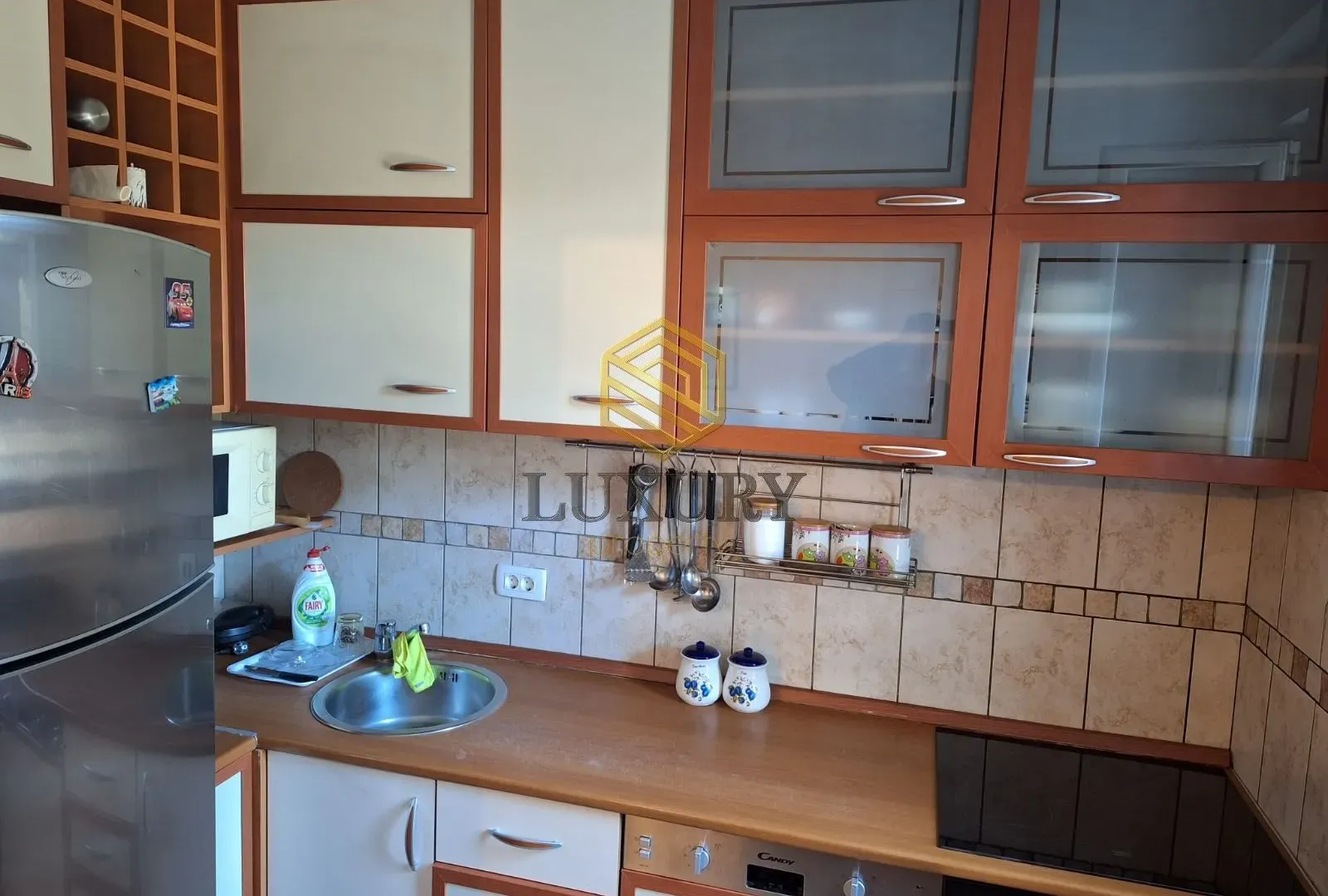 Izdavanje, dvosoban stan, 68m², Centar, Podgorica