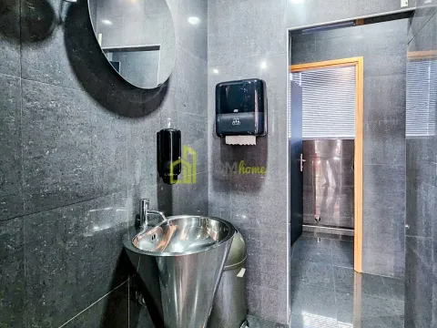 Izdavanje, poslovni prostor, 222m², Centar, Podgorica - image 7