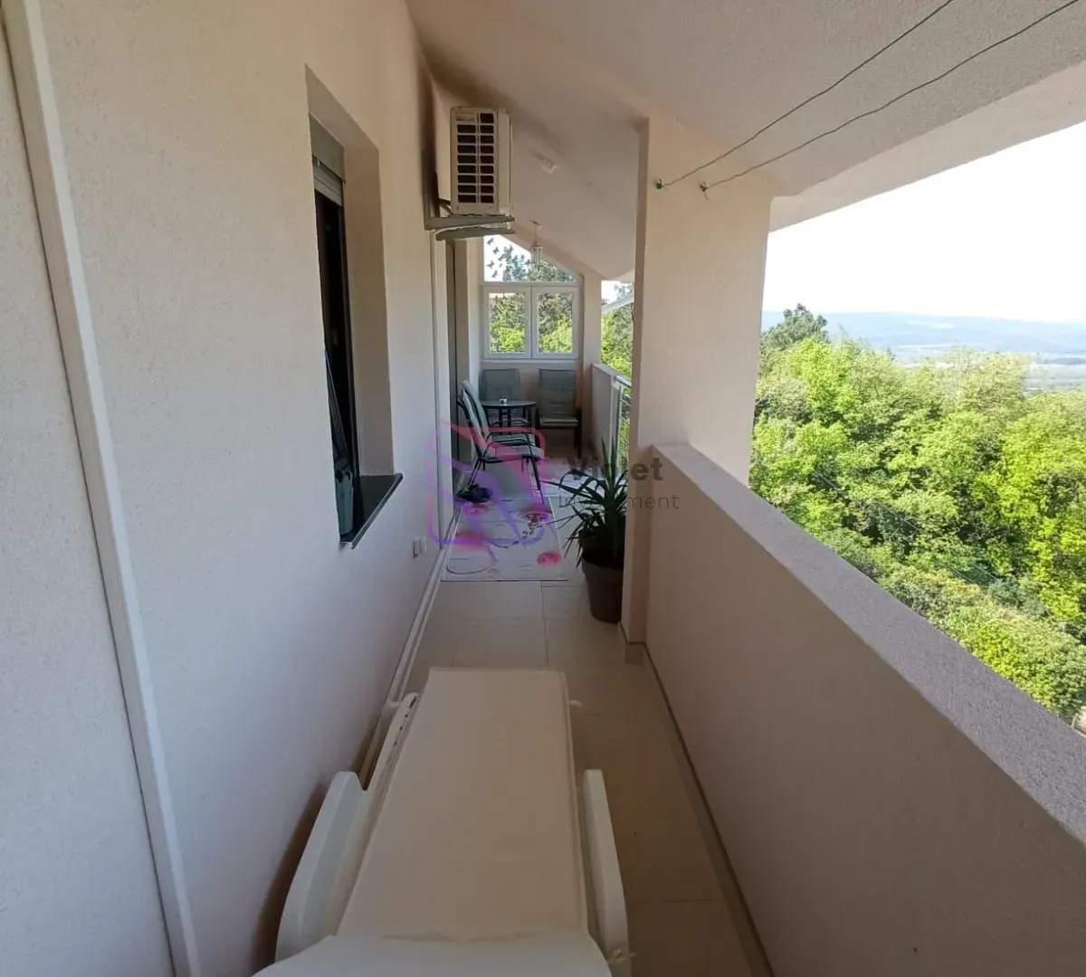 Prodaja, trosoban stan, 101m², Dub, Kotor