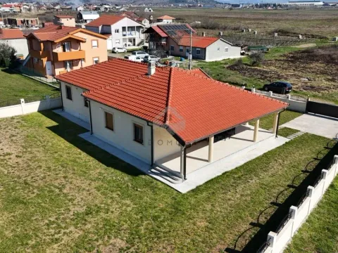 Rent, house, 200m², Kokoti, Podgorica - image 6