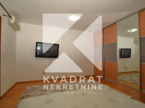 Izdavanje, trosoban stan, 120m², Pobrežje, Podgorica - image 8
