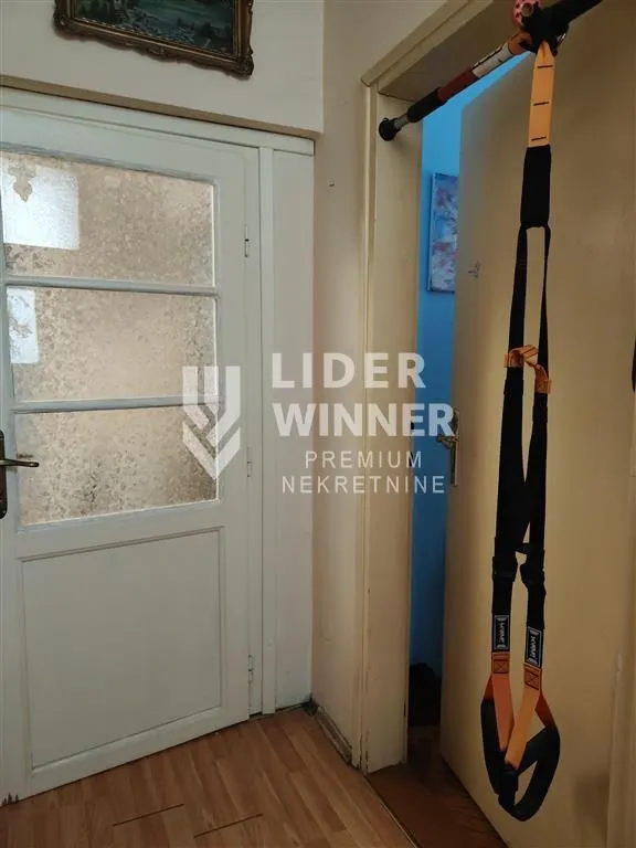 Prodaja, trosoban stan, 76m², Brace Jerković, Voždovac Sve Podlokacije