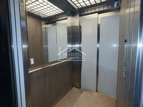 Izdavanje, poslovni prostor, 110m², Centar, Smederevo - image 17