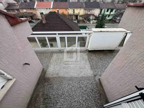 Izdavanje, trosoban stan, 135m², Podgorica, Crna Gora - image 13