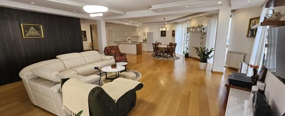 Sale, three bedroom apartment, 148m², Vračar Hram, Vračar Sve Podlokacije