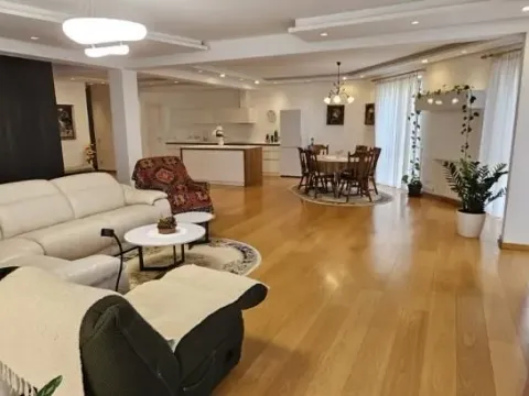 Sale, three bedroom apartment, 148m², Vračar Hram, Vračar Sve Podlokacije - image 11