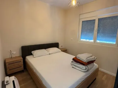 Rent, one bedroom apartment, 55m², Kalimanj, Tivat - image 5