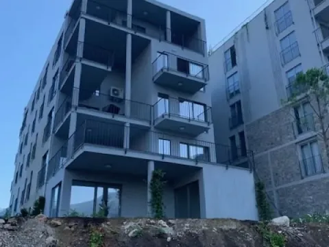 Prodaja, jednosoban stan, 52m², Dobrota, Kotor - image 2