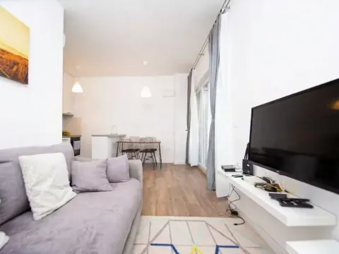 Prodaja, jednosoban stan, 62m², Kalimanj, Tivat - image 1