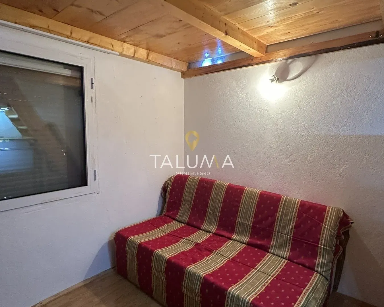 Izdavanje, trosoban stan, 120m², Vranići, Podgorica