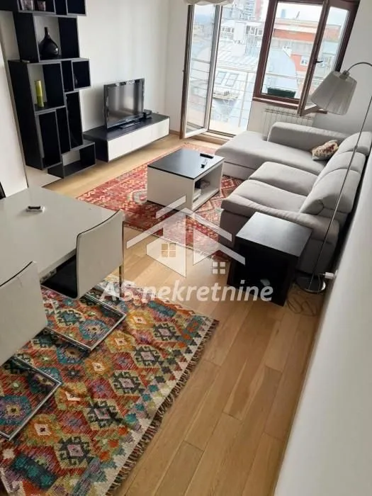 Rent, three bedroom apartment, 73m², Crveni Krst, Beograd