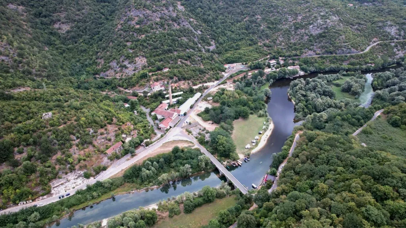 Prodaja, plac, 1300m², Cetinje, Crna Gora