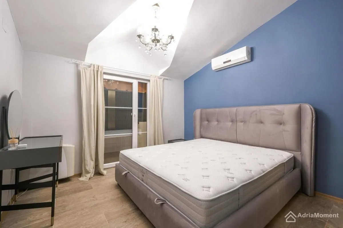 Prodaja, kuća, 198m², Tivat, Crna Gora