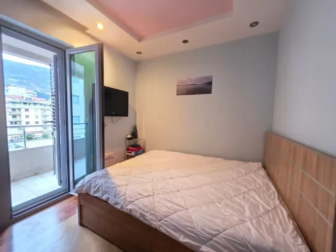 Rent, two bedroom apartment, 86m², Budva, Crna Gora - image 3