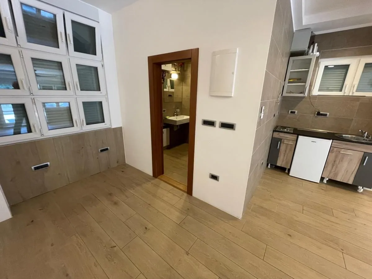 Izdavanje, jednosoban stan, 37m², Liman 3, Novi Sad Sve Podlokacije