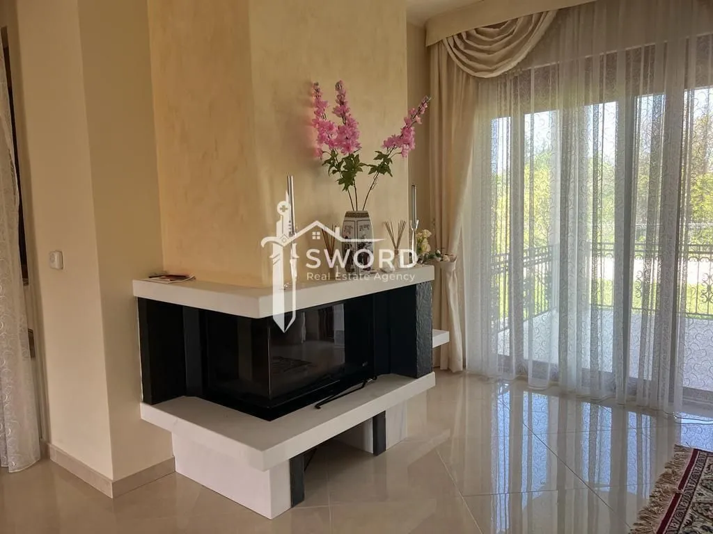 Prodaja, kuća, 270m², Centar, Bar