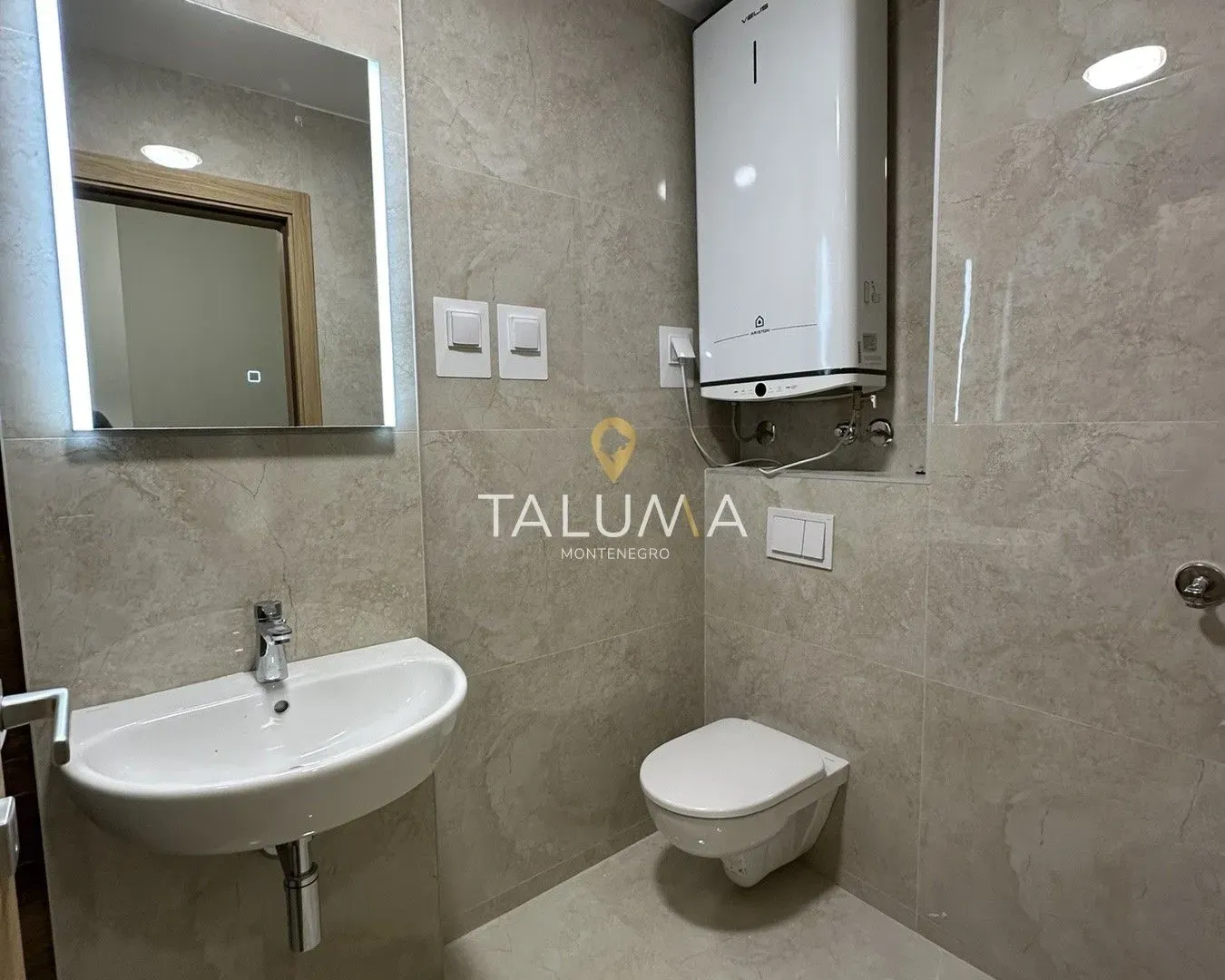 Prodaja, jednosoban stan, 48m², Centar, Cetinje