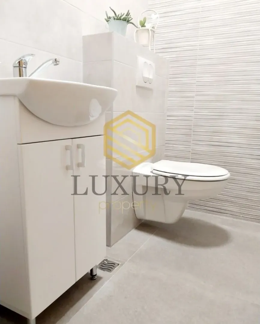 Rent, office space, 120m², Centar, Podgorica