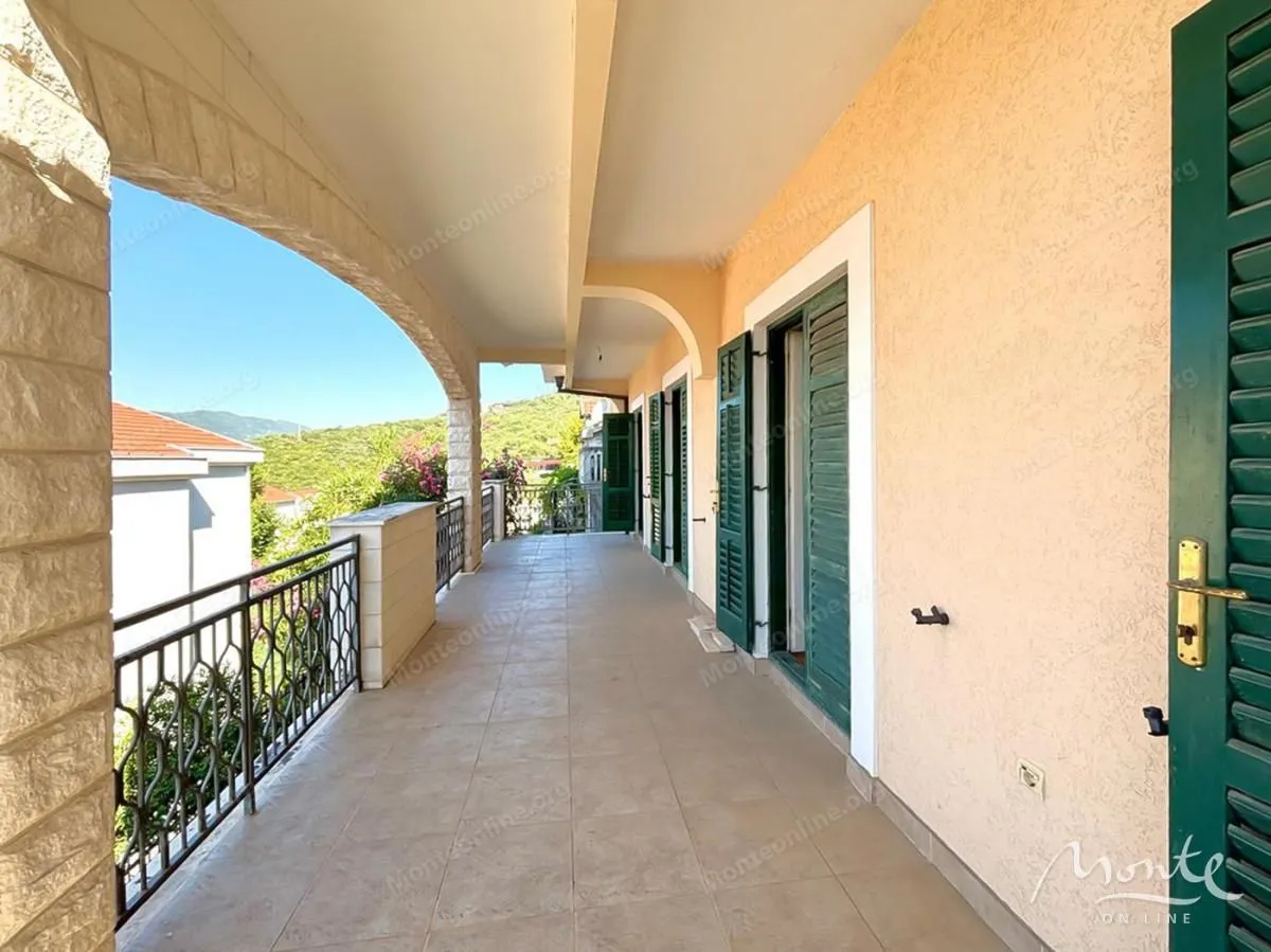 Prodaja, kuća, 252m², Topla, Herceg Novi
