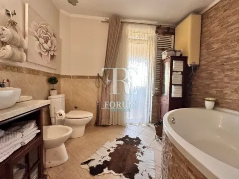 Rent, house, 250m², Donja Gorica, Podgorica - image 4