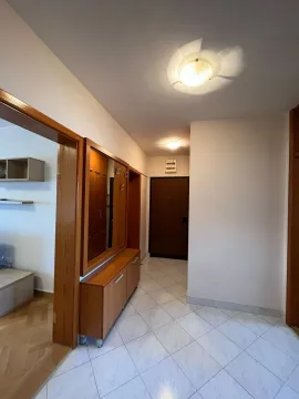 Prodaja, dvosoban stan, 77m², Stari Aerodrom, Podgorica - image 17