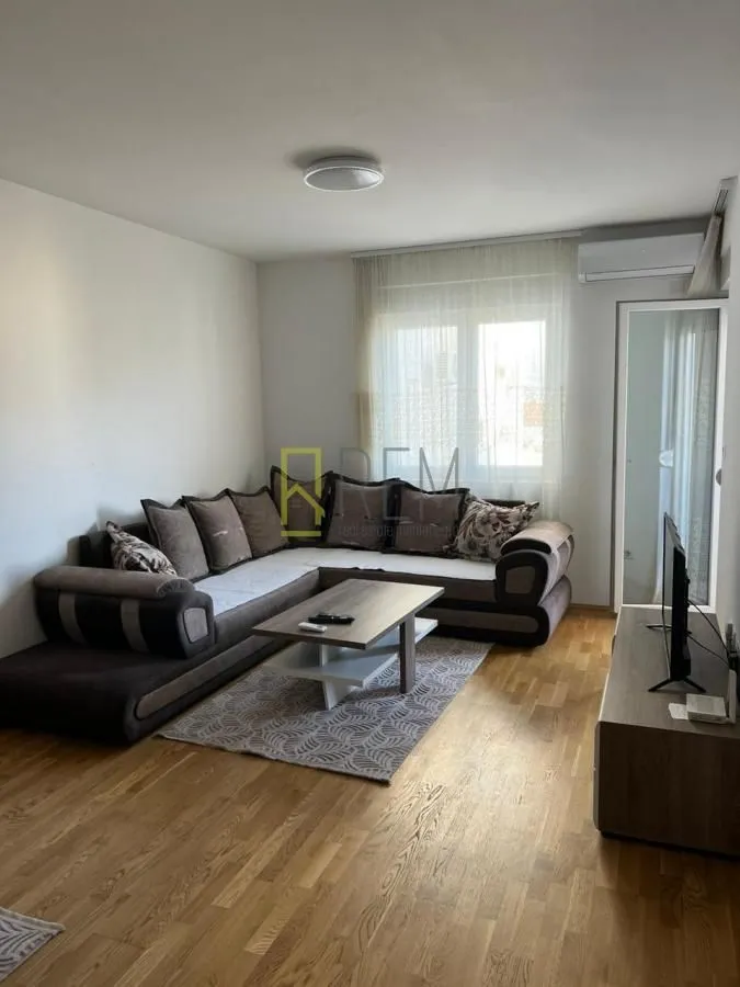 Izdavanje, jednosoban stan, 52m², Podgorica, Crna Gora