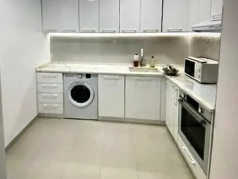 Izdavanje, kuća, 90m², Perast, Kotor - image 3