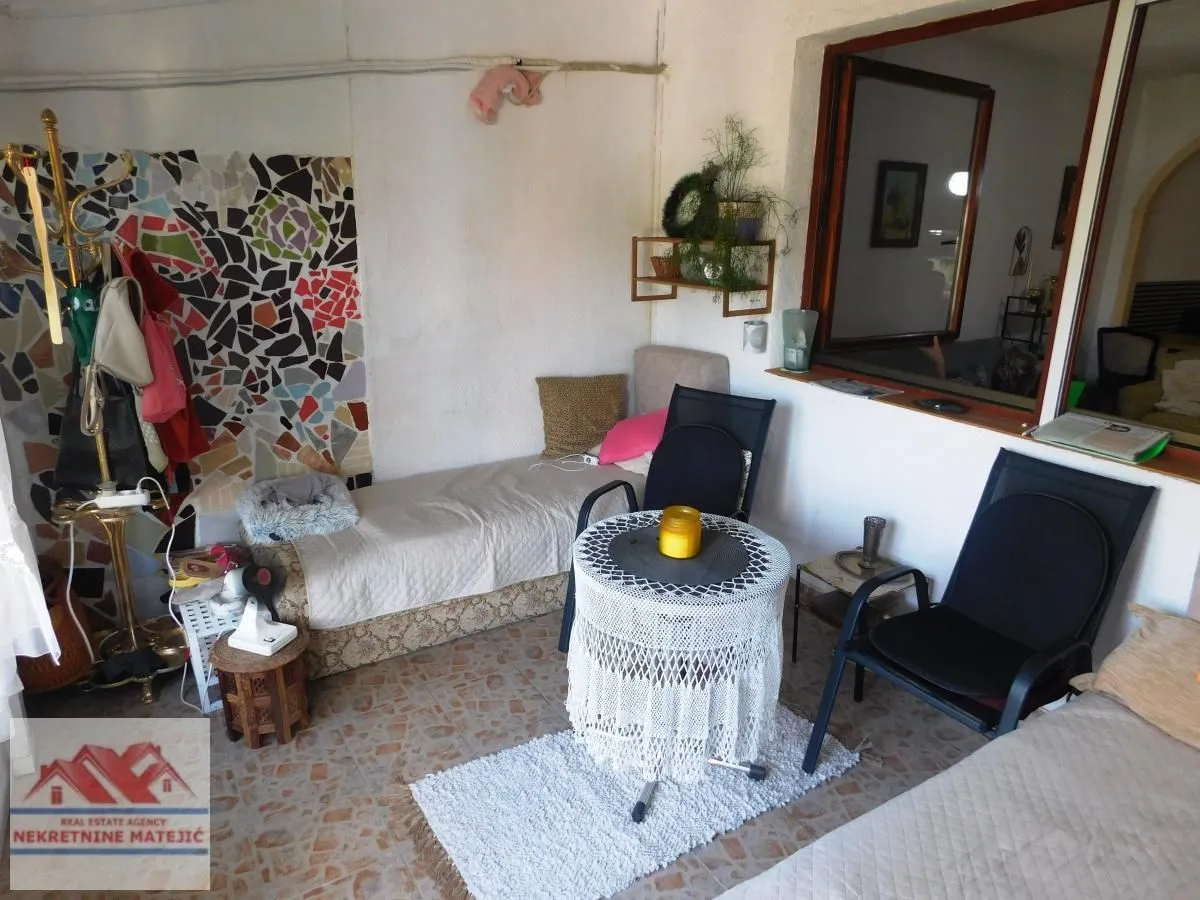 Prodaja, dvosoban stan, 65m², Centralna radionica, Kragujevac