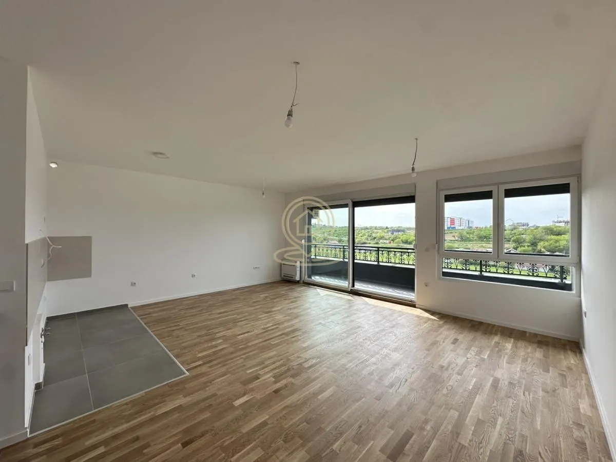 Prodaja, stan, 225m², Karagača, Petrovaradin