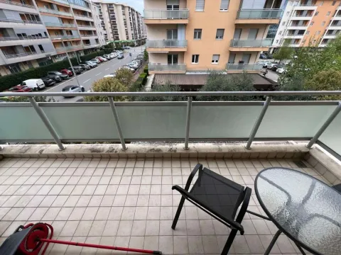 Izdavanje, trosoban stan, 120m², City Kvart, Podgorica - image 12