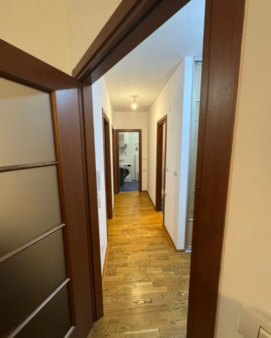 Izdavanje, dvosoban stan, 72m², City Kvart, Podgorica
