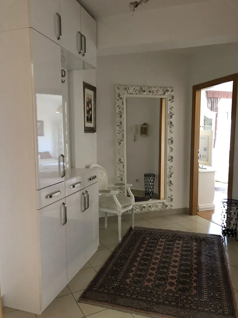 Rent, four bedroom apartment, 97m², Blok 9, Podgorica