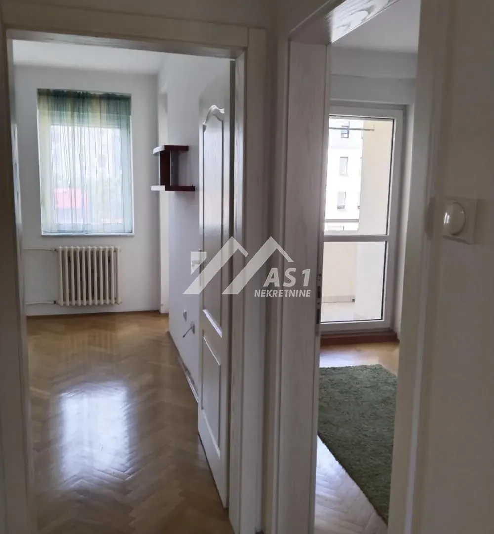 Izdavanje, trosoban stan, 100m², Spens, Novi Sad Sve Podlokacije