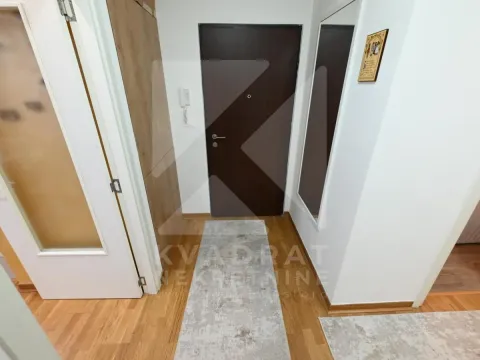 Izdavanje, dvosoban stan, 64m², City Kej, Podgorica - image 15