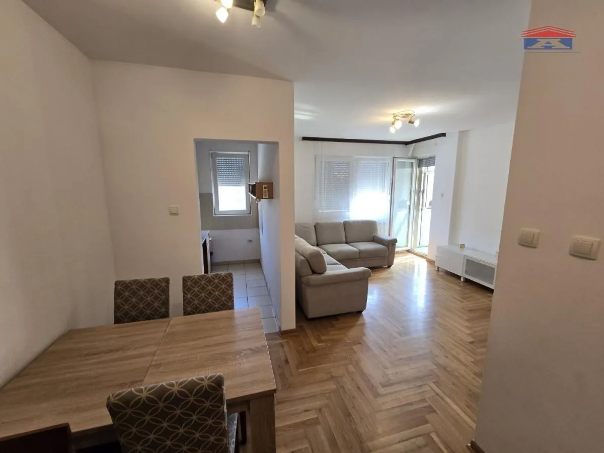 Prodaja, trosoban stan, 69m², Bulevar Evrope, Novi Sad Sve Podlokacije
