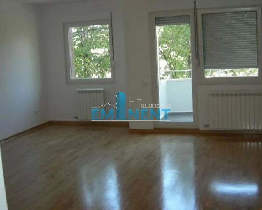 Rent, three bedroom apartment, 88m², Vračar Sve Podlokacije, Beograd