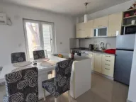 Izdavanje, dvosoban stan, 80m², Tivat, Crna Gora - image 7
