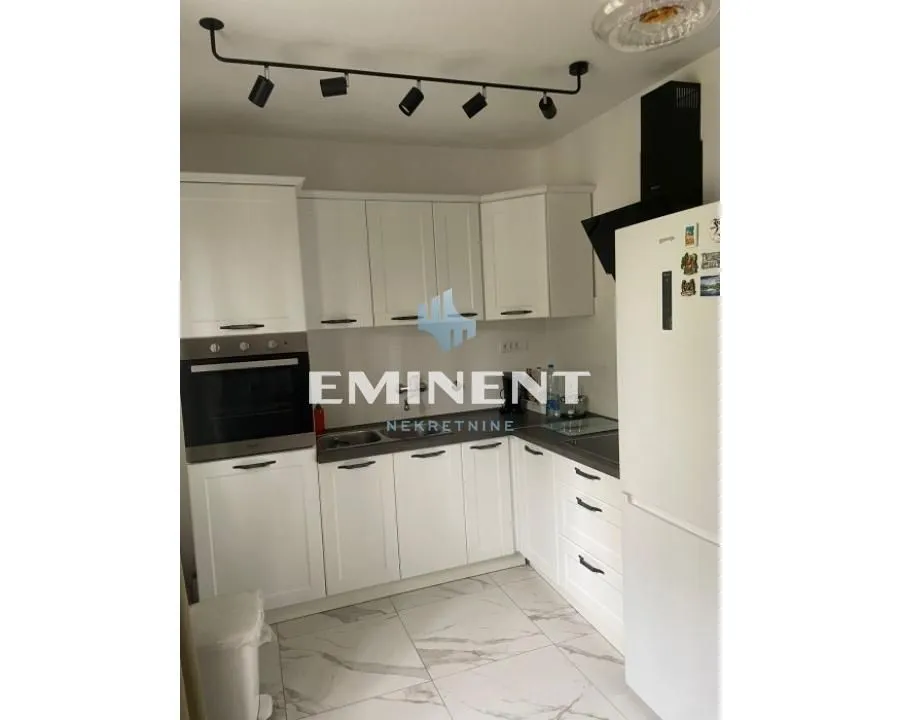 Izdavanje, jednosoban stan, 35m², Šumice, Beograd