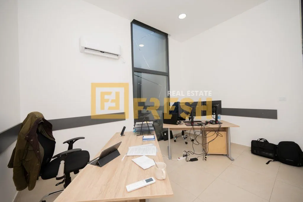Sale, office space, 200m², Zabjelo, Podgorica
