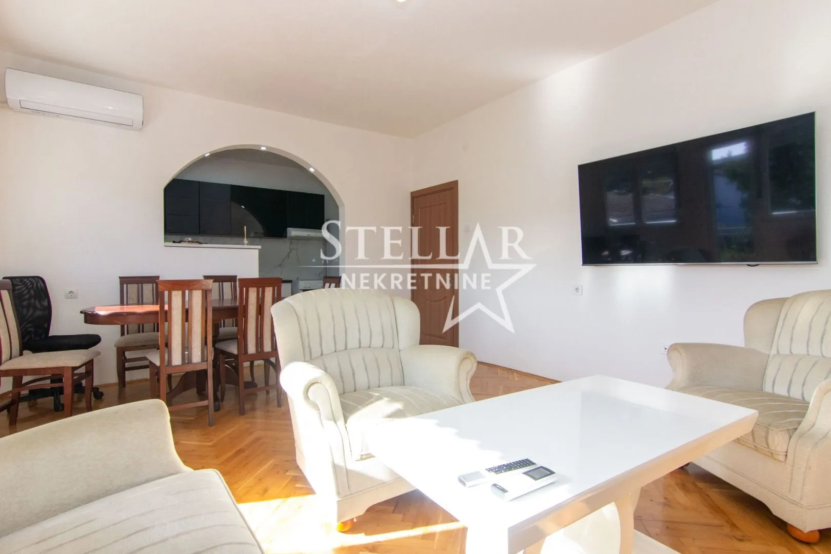 Izdavanje, stan, 91m², Gornja Gorica, Podgorica