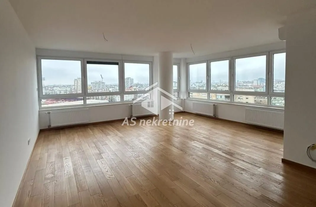 Izdavanje, četvorosoban stan, 117m², Novi Sad Sve Podlokacije, Novi Sad