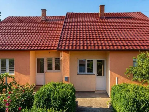 Izdavanje, garsonjera, 28m², Tološi, Podgorica - image 1