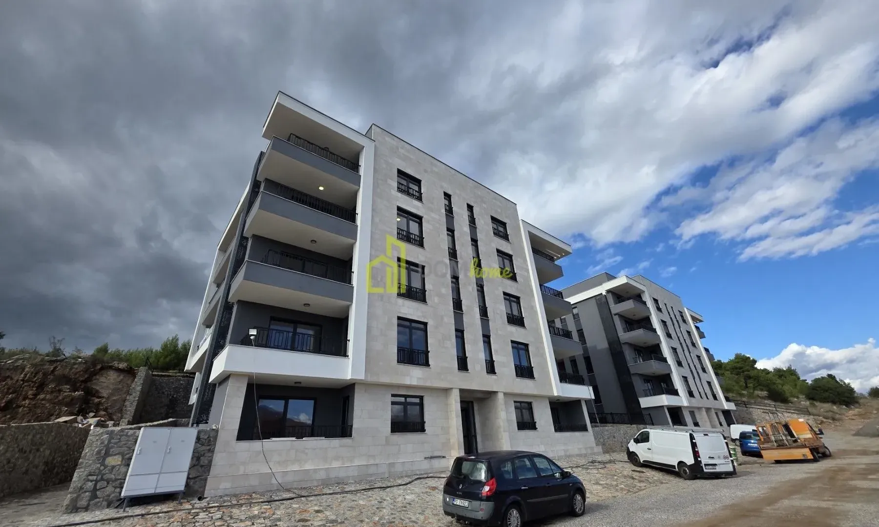 Izdavanje, trosoban stan, 75m², Gorica C, Podgorica
