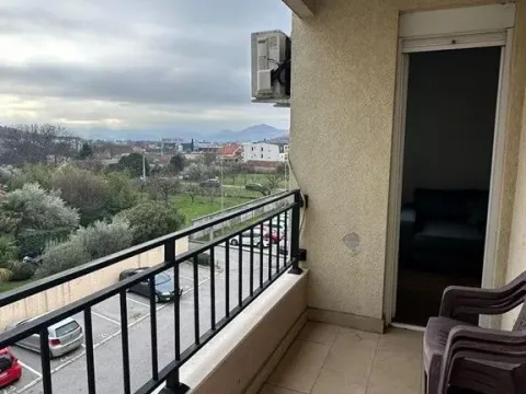 Rent, two bedroom apartment, 70m², City Kvart, Podgorica - image 8